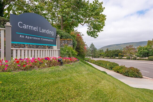 Foto del edificio - Carmel Landing