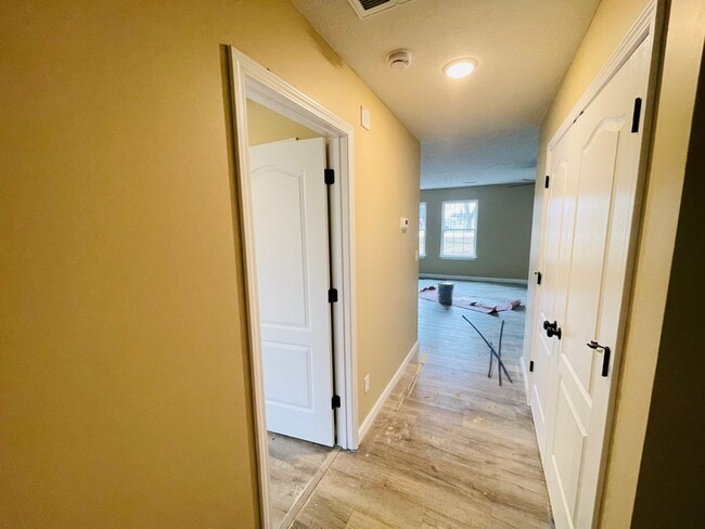 Building Photo - 106 Diane Ct