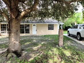 Building Photo - 395 SE Norfolk Blvd Building Photo - 395 SE Norfolk Blvd