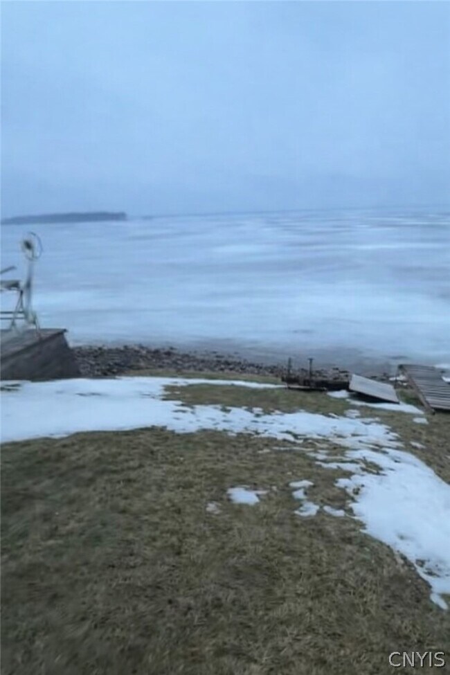 Foto del edificio - 6996 Lakeshore Rd