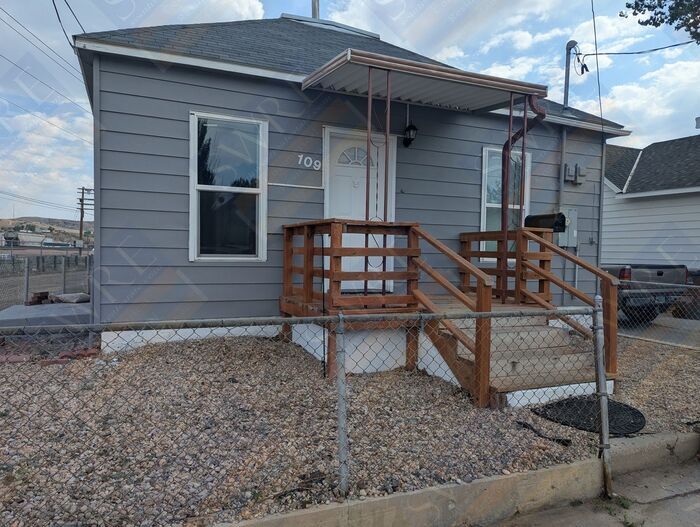 Foto principal - Available now! View Today by calling Rentl...