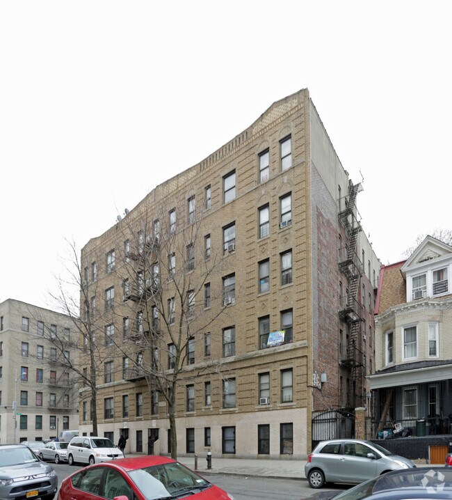 Foto del edificio - 245 E 196th St