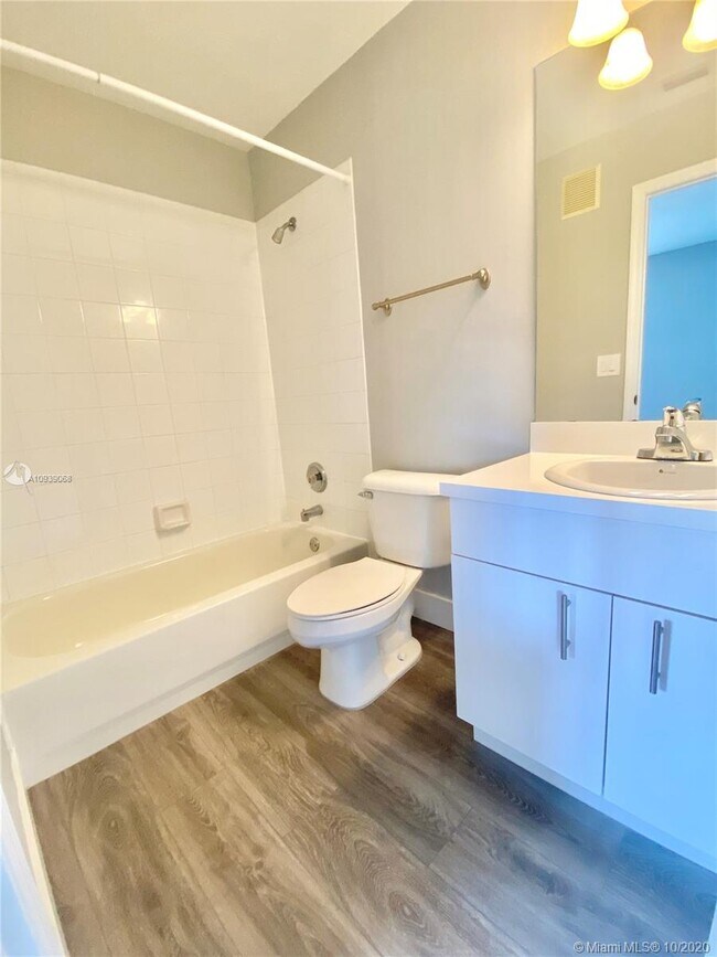 Foto del edificio - 340 SW 121st Ter