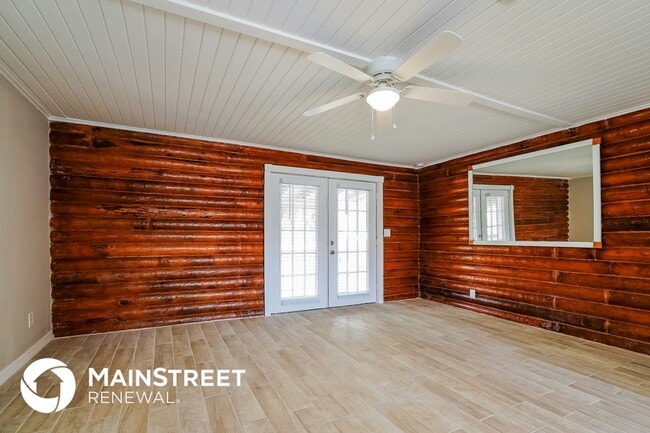 Building Photo - 1219 Thompson Ave