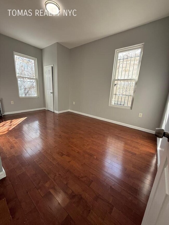 Building Photo - 2106 Arthur Ave