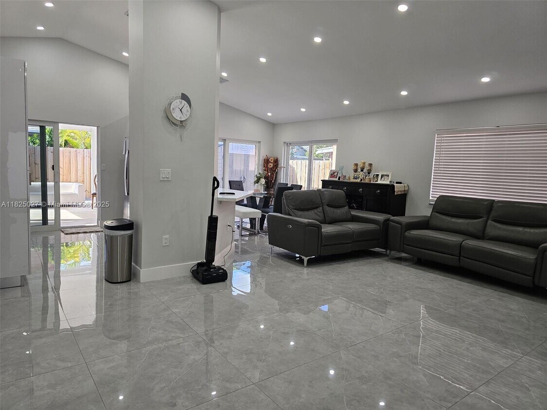 Foto principal - 14263 SW 177th Terrace