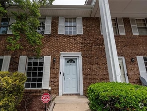 Building Photo - 1311 W Meadowview Rd