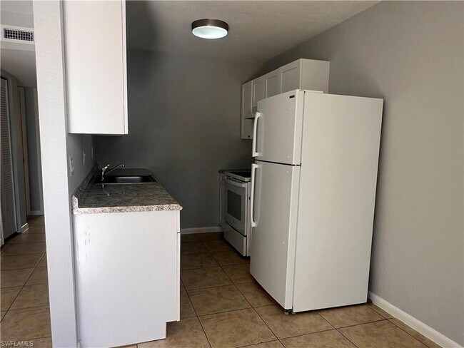 Foto del edificio - 4601 Bayshore Dr