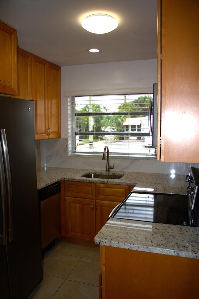 Foto del edificio - 112 1st Ave S