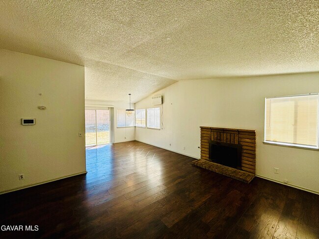 Building Photo - 2308 Edam St