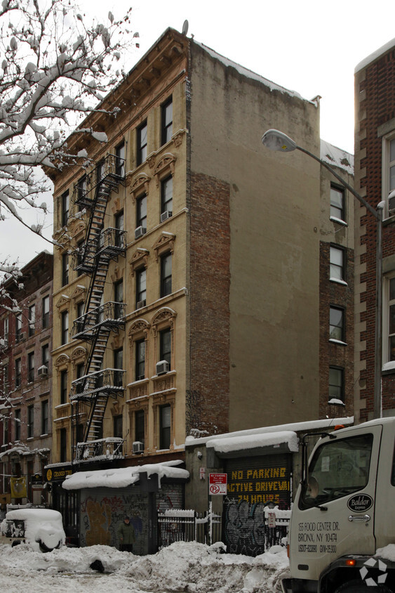 Primary Photo - 110-112 St Marks Pl