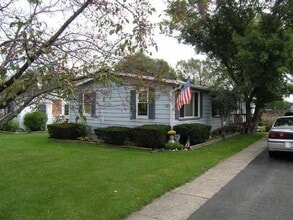 Building Photo - 121 Beals St Building Photo - 121 Beals St
