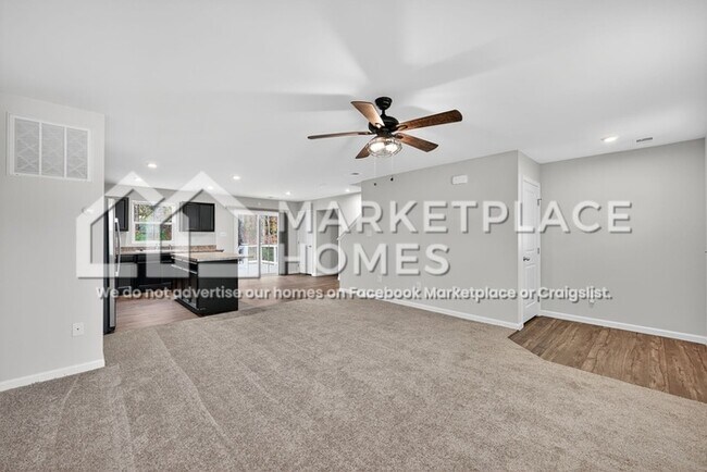 Foto del edificio - 807 Sun Vly Wy