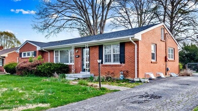 Building Photo - 4304 Statton Rd