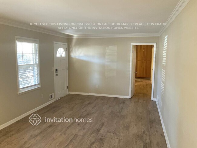 Foto del edificio - 686 Rollingwood Pl