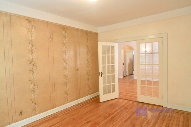 Foto del edificio - 32-36-36 42nd St