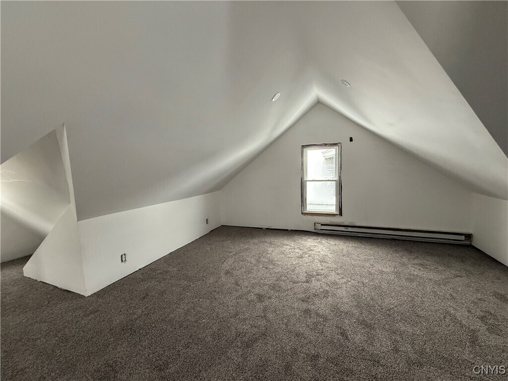 Foto del edificio - 1200 N Glencove Rd