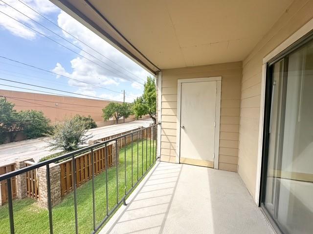 Foto del edificio - 4748 Old Bent Tree Ln
