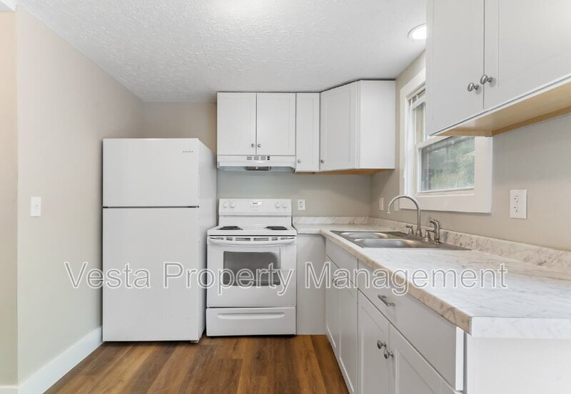 Primary Photo - 26 Reid St