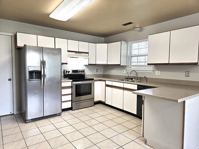 Foto del edificio - 324 Palomino Ln