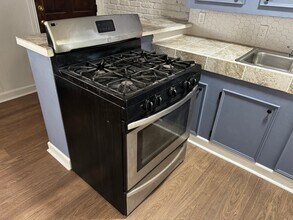 Building Photo - 5526 Stonewall St