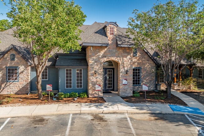 Clubhouse Exterior - Houston Street Townhomes