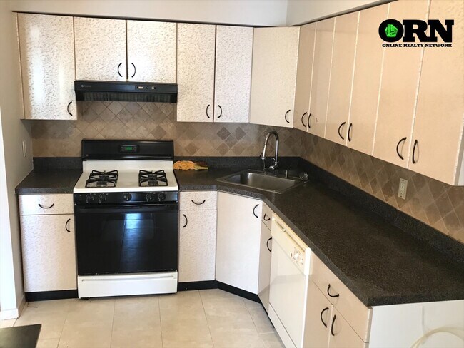 Foto del edificio - 2355 E 13th St