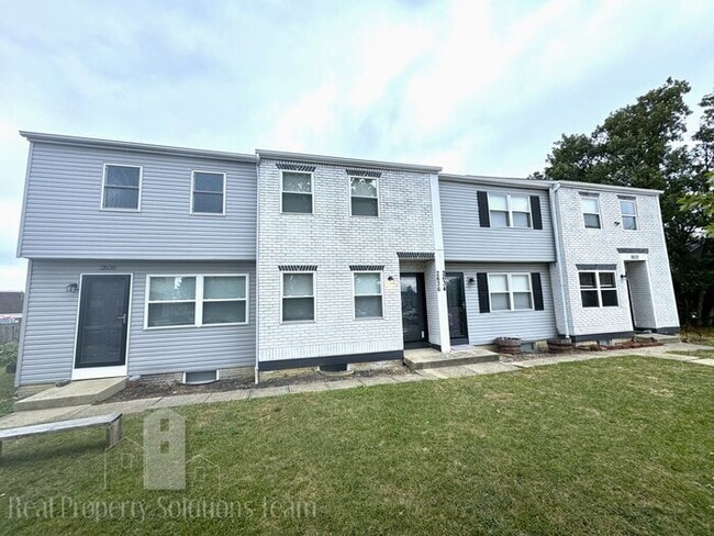 Building Photo - 2636 Sandbury Blvd