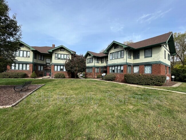 Building Photo - 3510 E Fall Creek Parkway North Dr