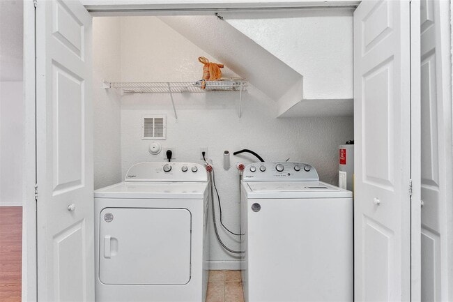 Building Photo - 1407 S Santa Catalina Cir