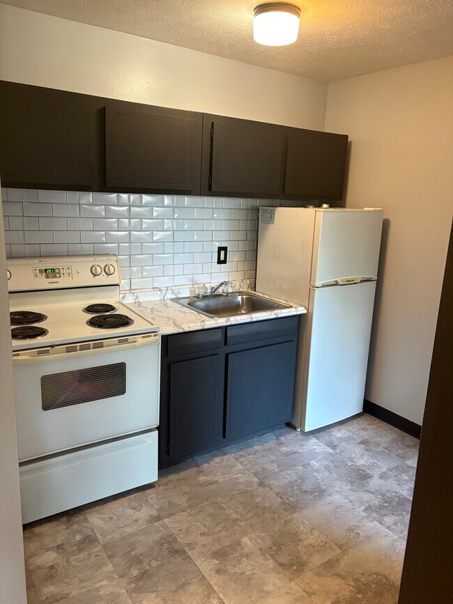 Foto del edificio - 1691 Robinwood Ave