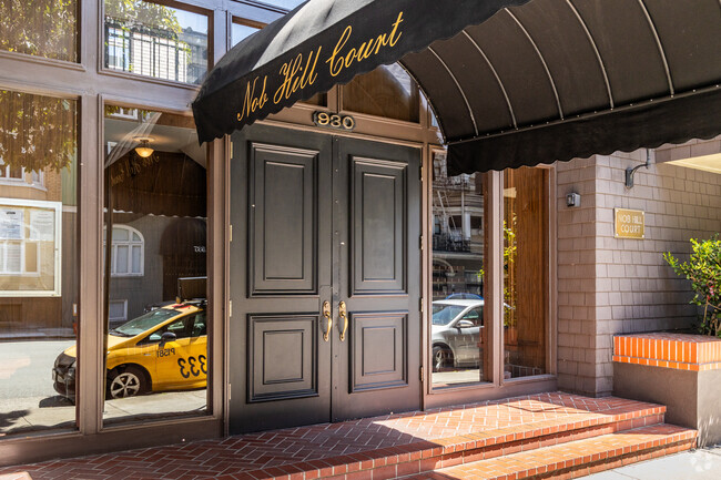 Entrance - Nob Hill Court