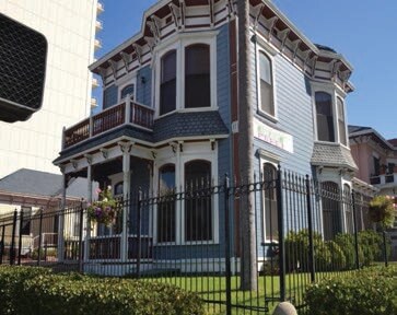 Building Photo - 1401-1421 2nd Ave