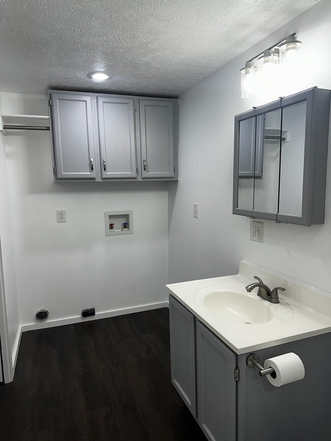 Building Photo - 13993 US-19