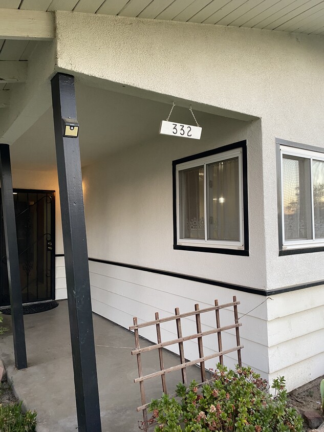 Primary Photo - 332 E Landsford St