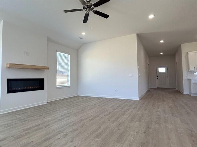 Foto del edificio - 288 N Yona Ln