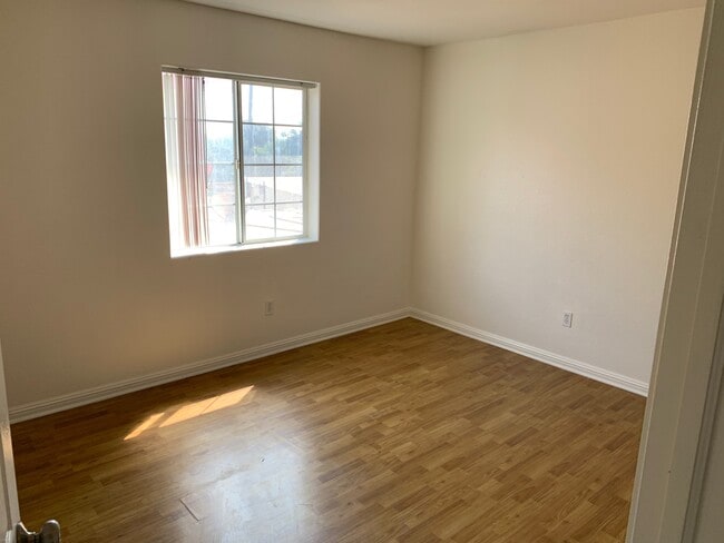 1st bedroom - 1754 Nadeau Street