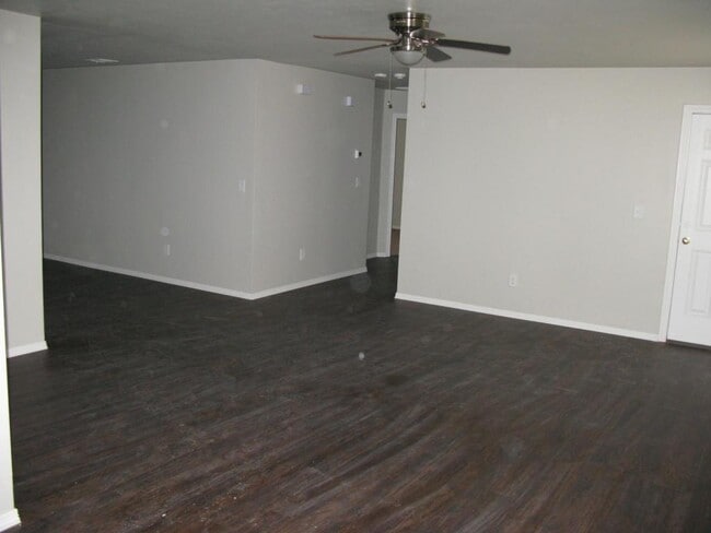 Foto del edificio - 11613 Surrey Ln