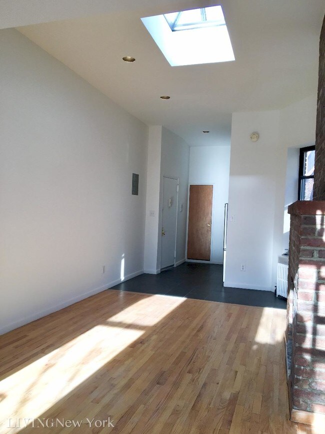 Foto del edificio - 224 E 27th St