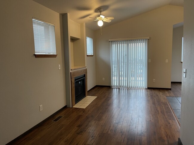 Foto del edificio - 332 E Prospect St