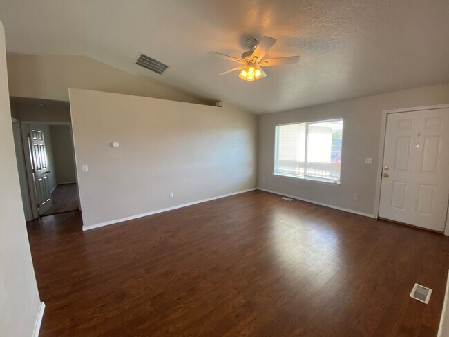 Building Photo - 1032 Trailridge Ct