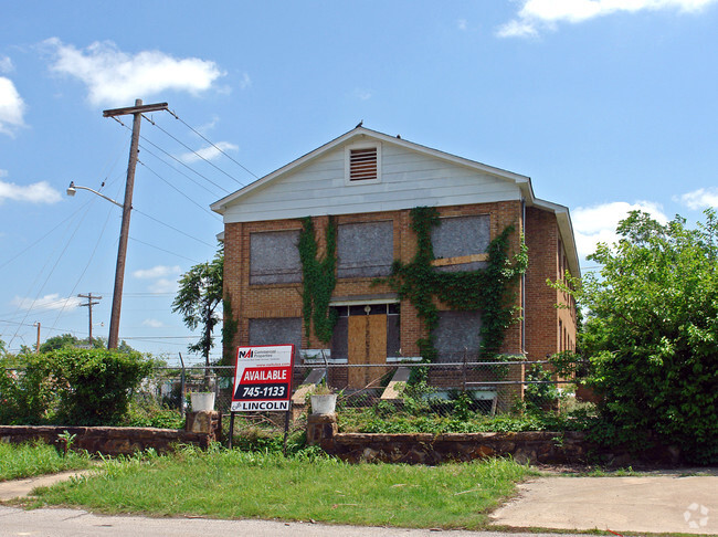 Building Photo - Old Franklin Hospital