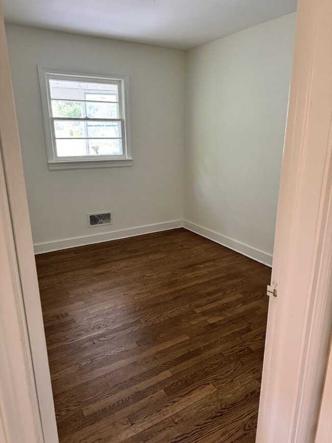 Foto del edificio - Cute 3 Br, 1 1/2 Bath home for rent