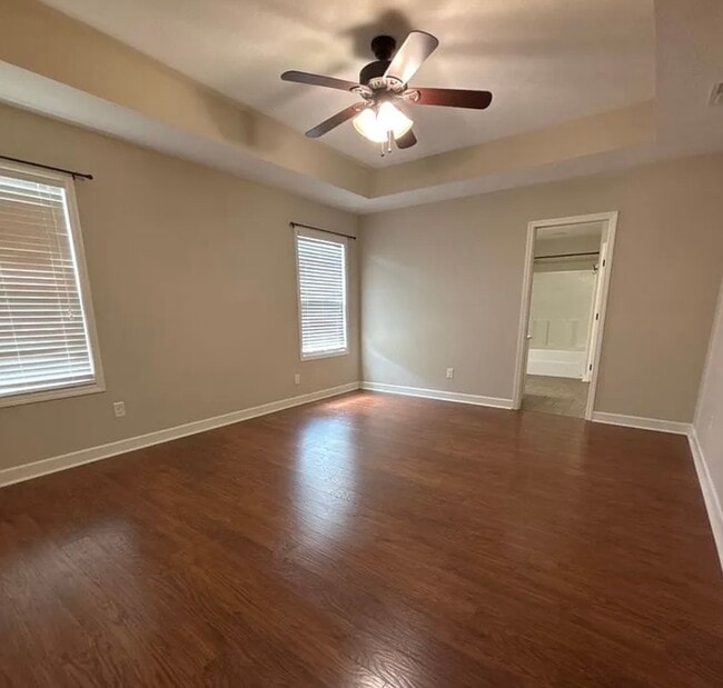 Building Photo - 322 Hidden Springs Ln