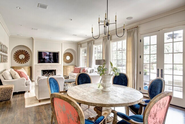 Foto del edificio - 3440 Locke Ln