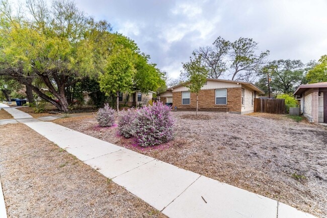 Building Photo - 467 Shannon Lee St