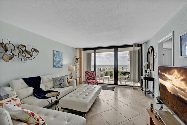 Building Photo - 3590 S Ocean Blvd