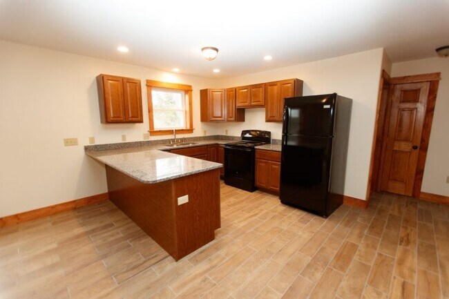 Building Photo - 127 Daigle Dr