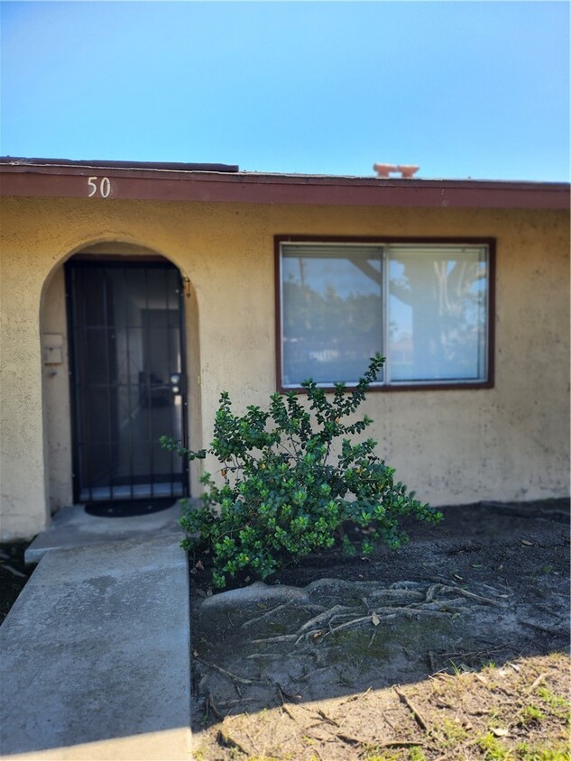 Primary Photo - 5300 W 1st St