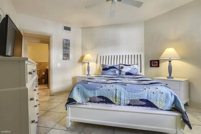 Foto del edificio - 1 br, 1 bath Condo - Southard Square Hideaway